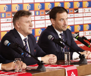 Cezary Kulesza i sekretarz Łukasz Wachowski ogłosili nowego sponsora PZPN