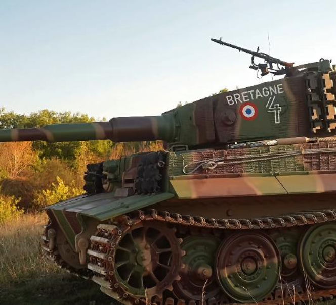 Od Waffen-SS do armii francuskiej. Czołg Tygrys I z Saumur znów jeździ