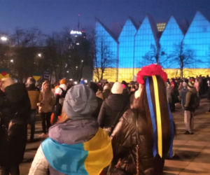Szczecin solidarny z Ukrainą. Manifestacja na placu Solidarności