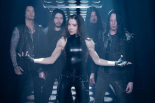 Angela Gossow ocenia nową wokalistkę formacji Arch Enemy. Przewyższa mnie umiejętnościami