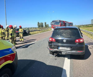 Poważny wypadek na S17. Zderzyły się dwie osobówki i ciężarówka. Droga zablokowana!