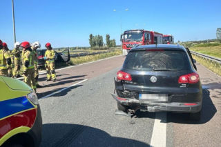 Poważny wypadek na S17. Zderzyły się dwie osobówki i ciężarówka. Droga zablokowana!