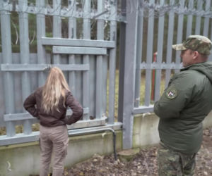 Karolina Pajączkowska na granicy polsko-białoruskiej