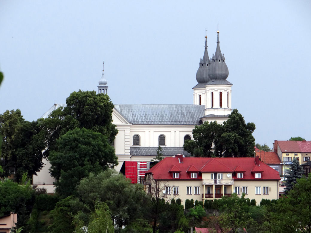 To jedno z najciekawszych miast w Małopolsce. Sąsiaduje z Krakowem, kiedyś było osadą myśliwską