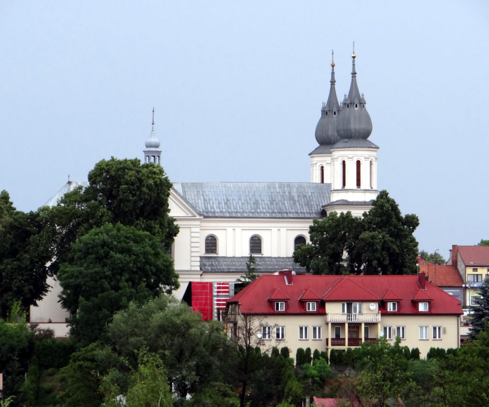 To jedno z najciekawszych miast w Małopolsce. Sąsiaduje z Krakowem, kiedyś było osadą myśliwską