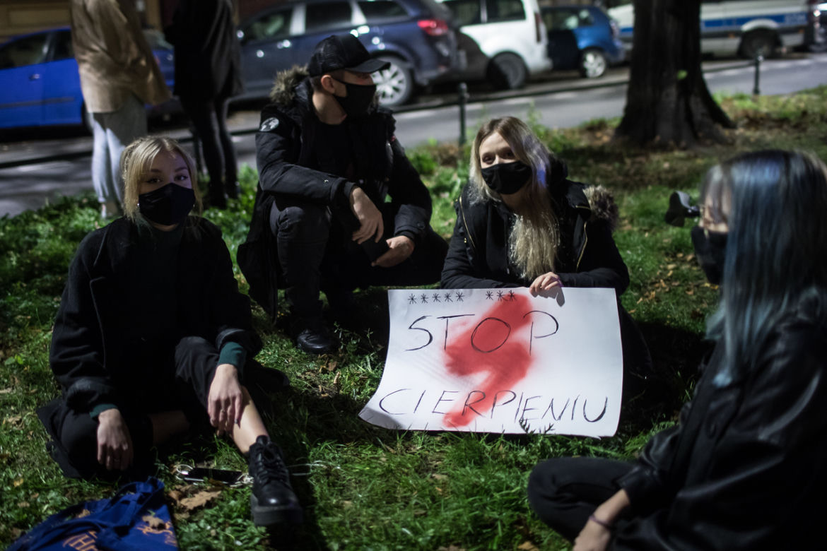 Pogrzeb praw kobiet. Protest po wyroku TK w Krakowie