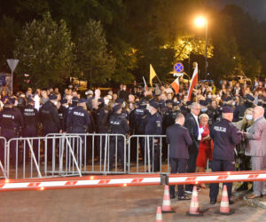 Lex TVN. Protesty pod Sejmem