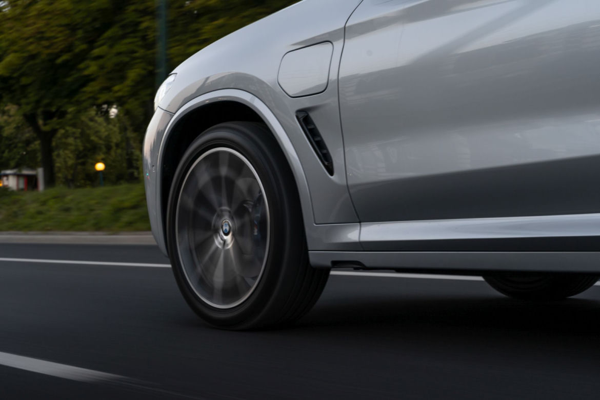 (2020) BMW X3 xDrive30e