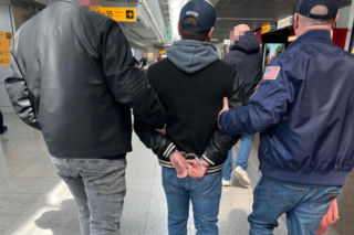 Miał lecieć do Holandii. Zamiast tego pojechał na rok do więzienia