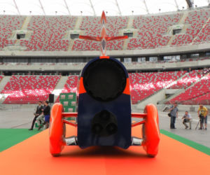 Najszybszy pojazd świata na Stadionie Narodowym