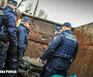Zobaczcie jak wyglądała akcja policjantów na złomowiskach. 