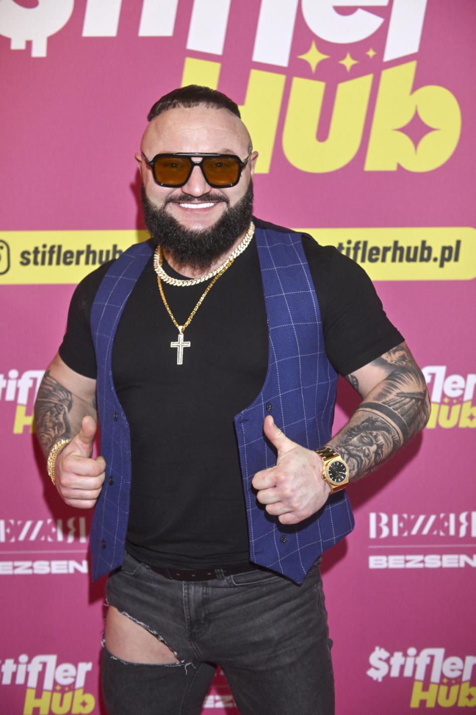 Tłum celebrytów na imprezie Stiflera. Deeds na czarno, Jarosińska na różowo i Schreiber w skórze