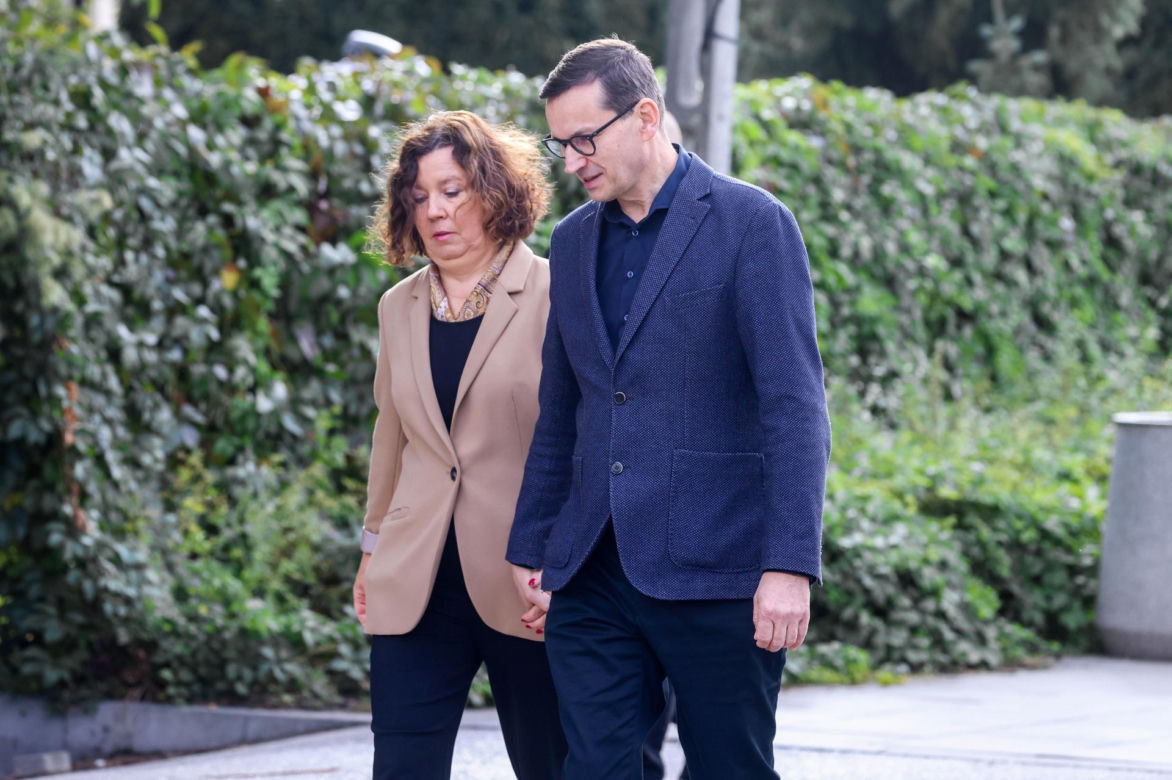 Porównanie stylów żon byłego i obecnego premiera: Iwony Morawieckiej i Małgorzaty Tusk