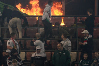 Płoną trybuny przez Łazienkowskiej 3