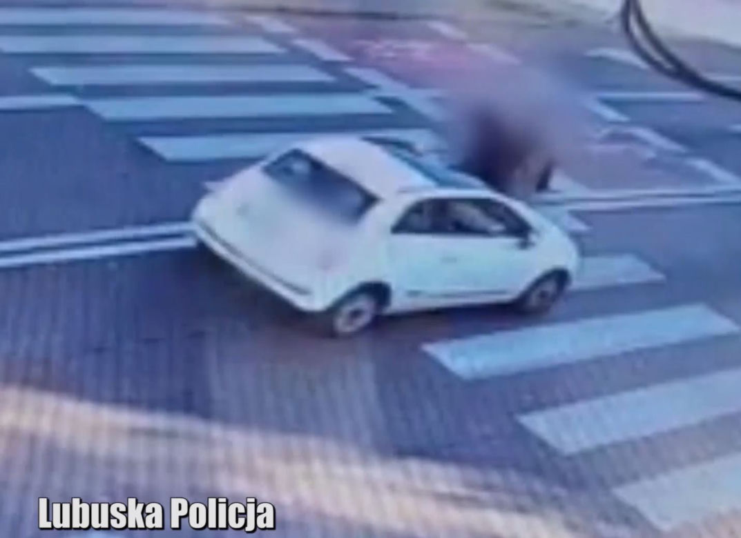 Kobieta huknęła w pieszych na przejściu w Zielonej Górze! Przerażający wypadek [ZDJĘCIA]
