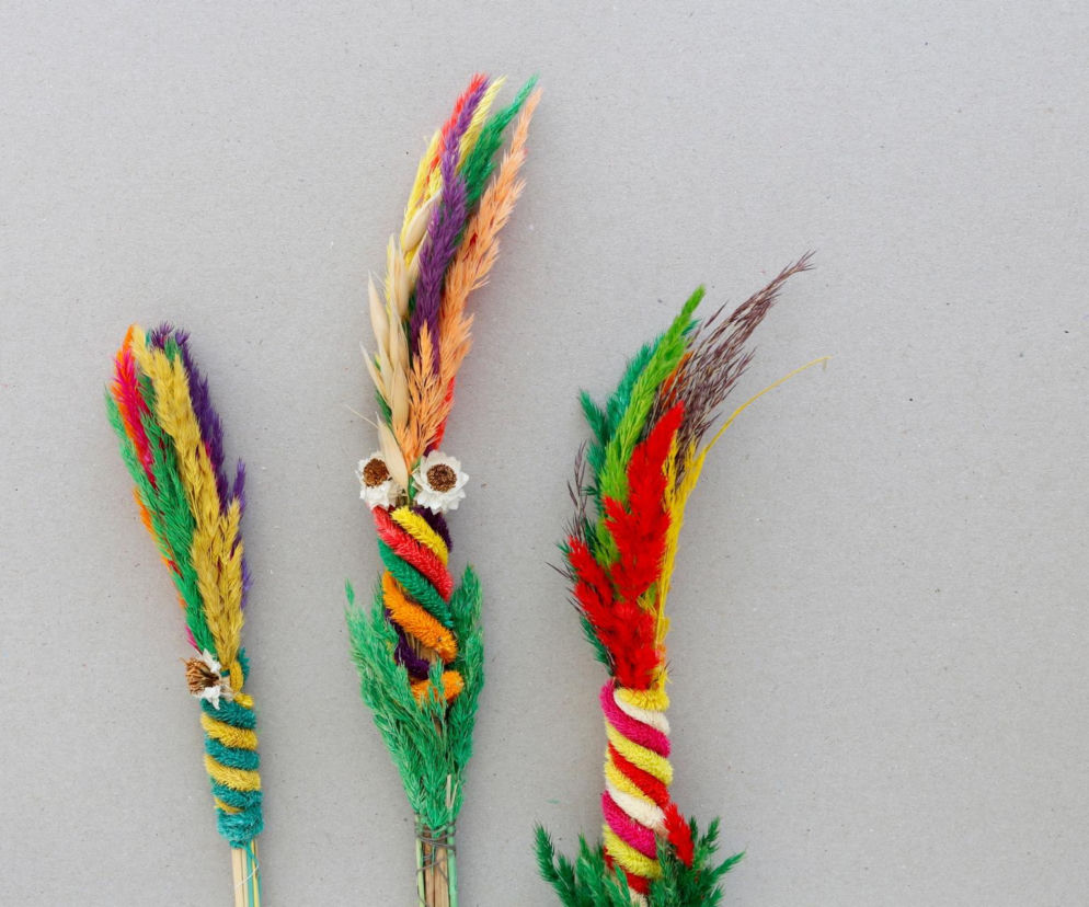 Jak własnoręcznie zrobić palmę wielkanocną z bibuły? Ten prosty sposób zajmie ci tylko 20 minut