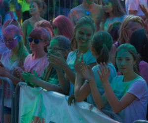 Lublin: Festiwal Kolorów 2018. Kolory Holi wystrzeliły w powietrze!