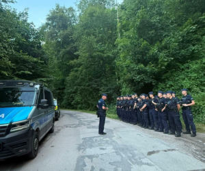 Tragedia w Borkowie. Nie żyje kobieta, policja prowadzi poszukiwania jej męża