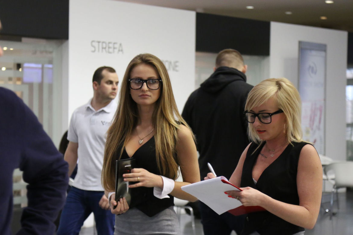 Dziewczyny z Motor Show Poznań 2016