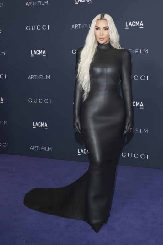 Psychopata twierdzi, że jest mężem Kim Kardashian! Wysłał jej pierścionek i klucz do pokoju w hotelu