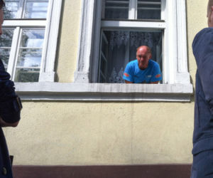 Udusiła córeczkę i poszła spać.
