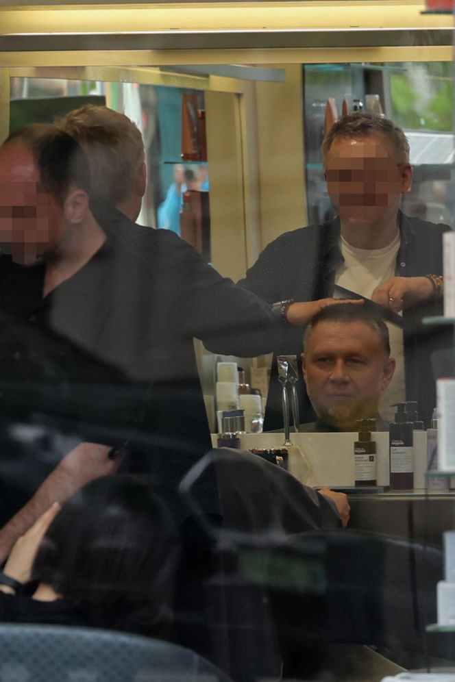 Minister Kierwiński wpadł do fryzjera