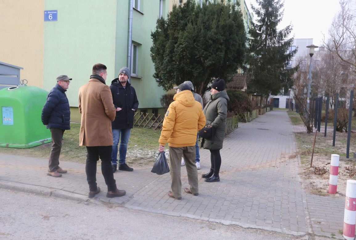 Wojna o płot i śmietnik. Konflikt mieszkańców na osiedlu w Pruszkowie