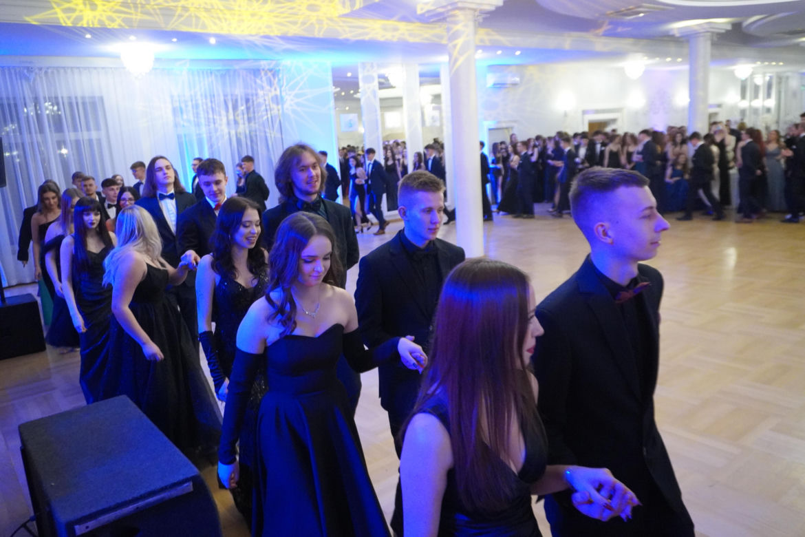 Studniówka III LO w Rzeszowie 