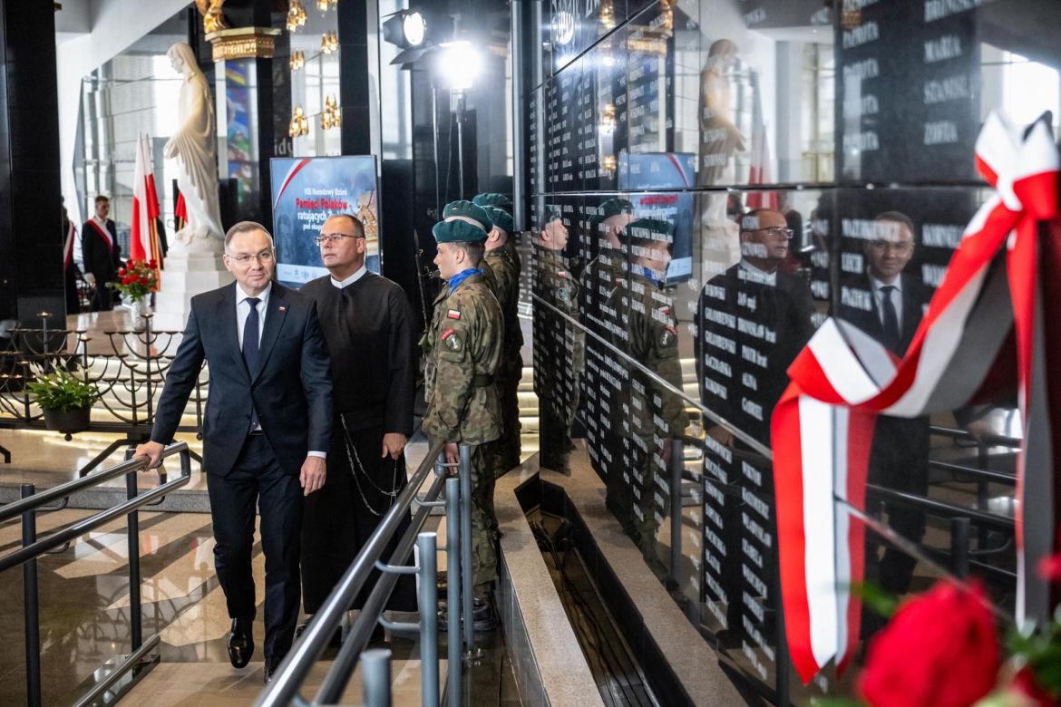 Duda razem z Nawrockim odwiedzili Toruń. Szczególny cel podróży -- 