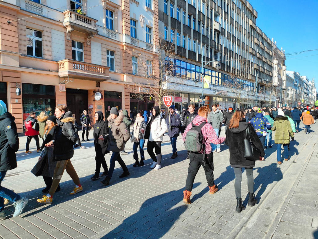 Polonez dla Łodzi. Zobacz, jak zatańczyli go mieszkańcy
