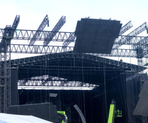 Scena Sylwestra z Dwójką TVP w trakcie budowy