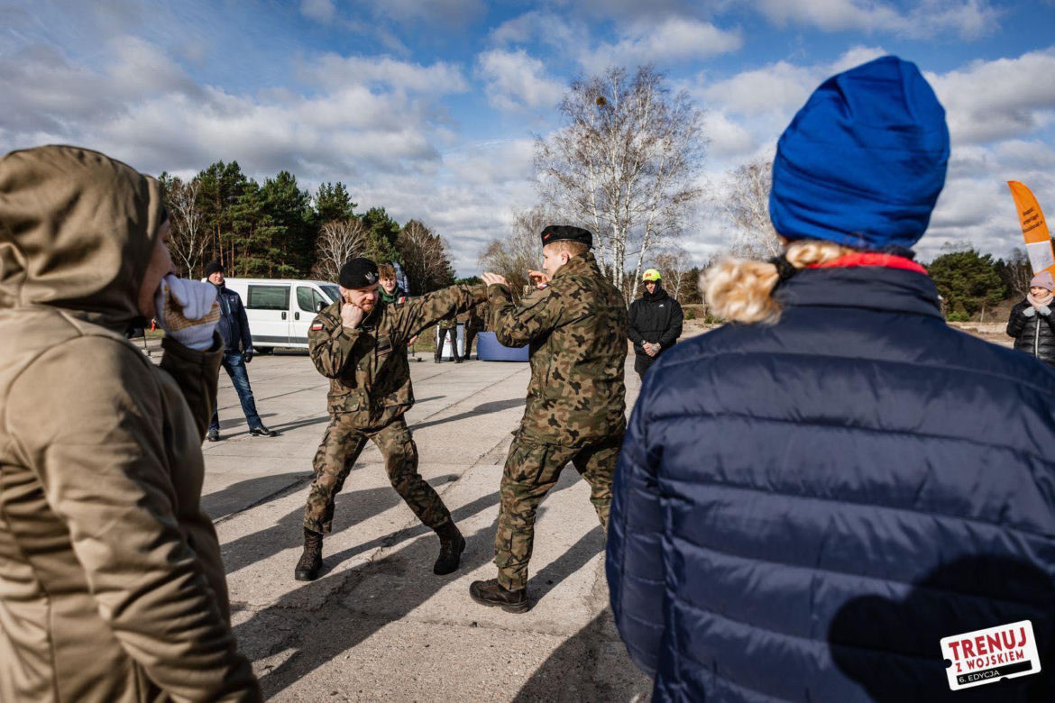 Szkolenie w ramach "Trenuj z Wojskiem" trwa 8 godzin