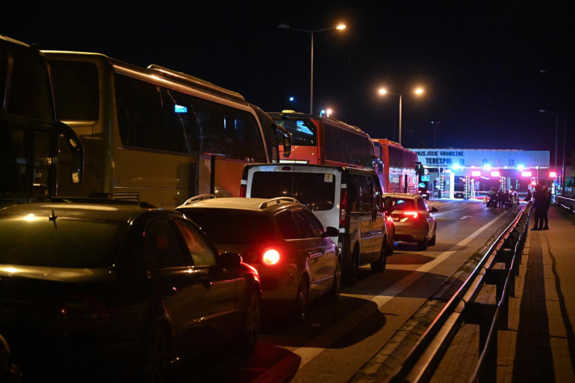 Granica z Białorusią częściowo otwarta. 270 tirów w kolejce pod Koroszczynem