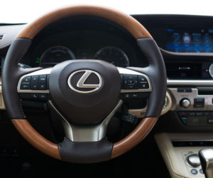 2016 Lexus ES