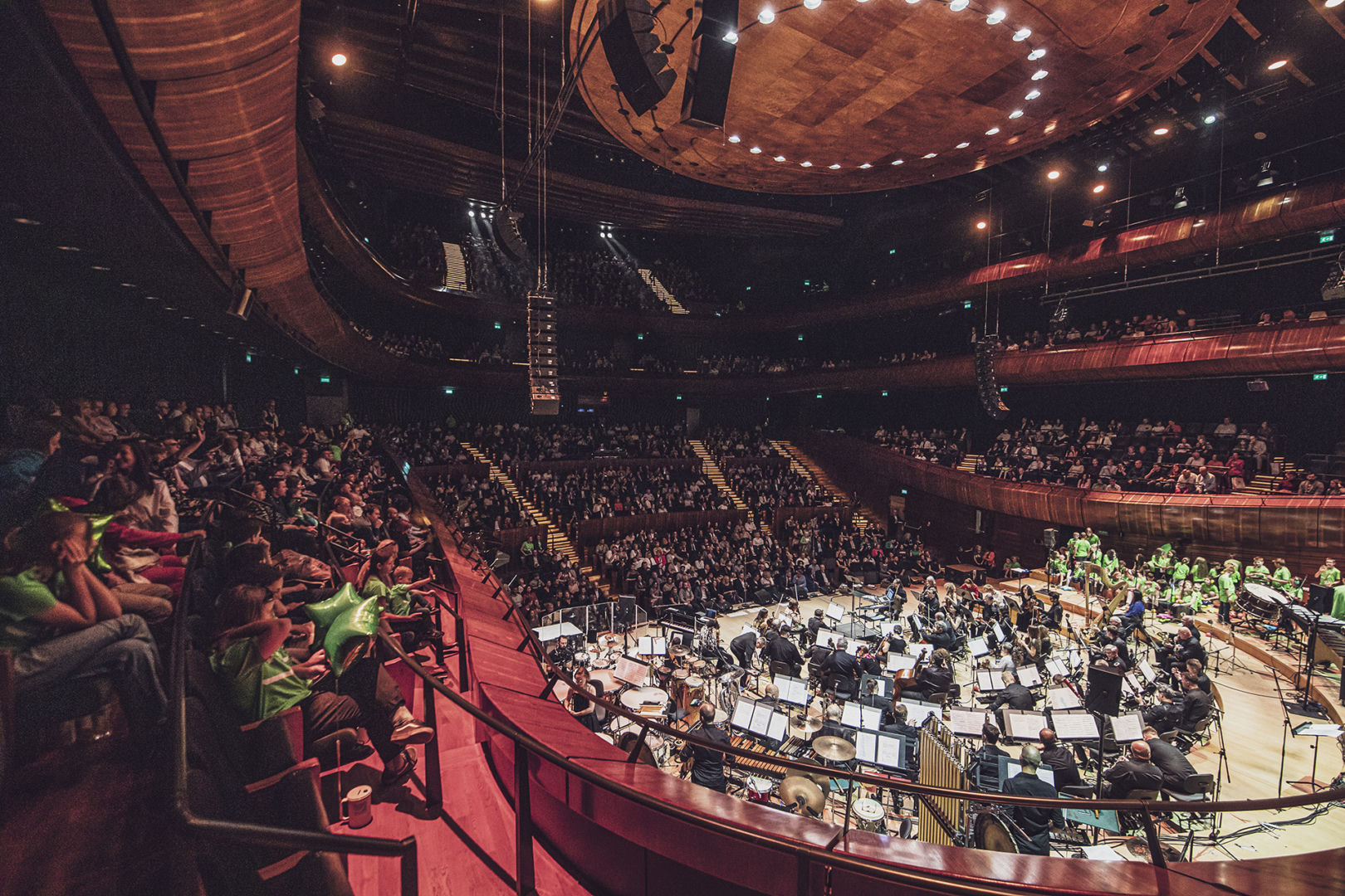 Wyjątkowy koncert w katowickim NOSPR. Wystąpiła Dziecięca Orkiestra Onkologiczna Fundacji „Iskierka" 