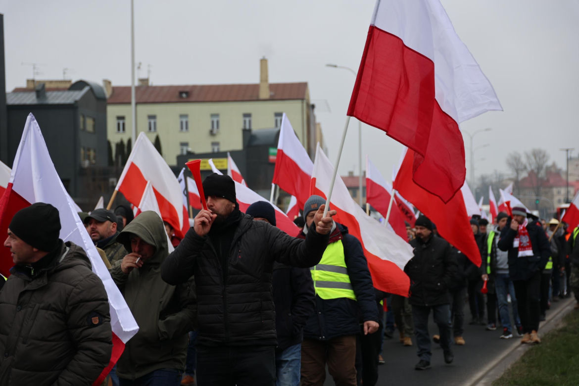 Protest rolników 20 marca w Lublinie. Przeszli ulicami miasta pod LUW