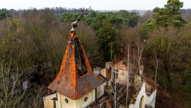 Opuszczona willa w Konstancinie