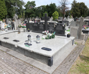 Tu spocznie Leszek Miller junior