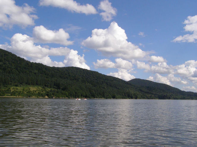 To jezioro w Małopolsce grało w filmie "Ogniem i mieczem". Teraz umiera, a mieszkańcy są przerażeni brakiem wody