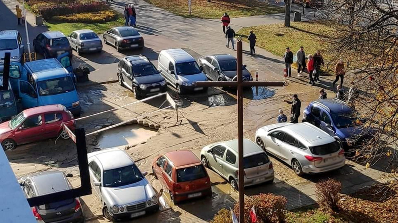 Warszawa. Zalało parking