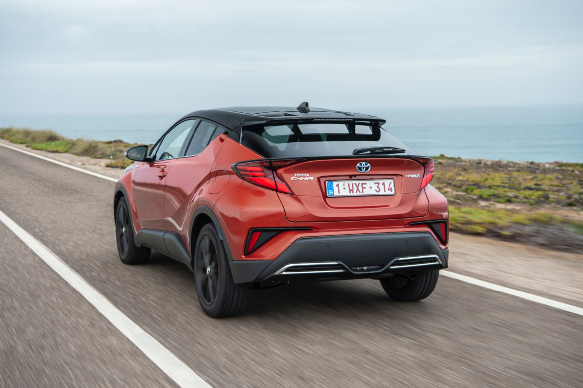 Toyota C-HR 2.0 Hybrid Dynamic Force 184 KM e-CVT