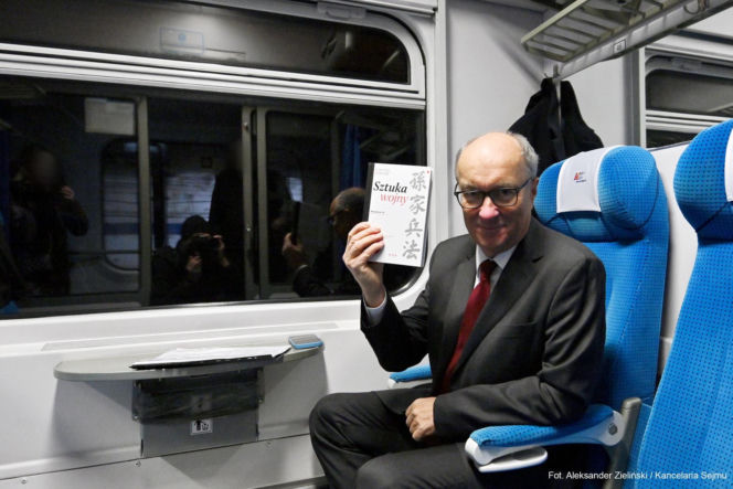 Marszałek Czarzasty pojechał pociągiem do Berlina