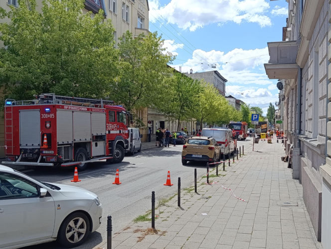Fragment ściany kamienicy osunął się podczas remontu. Ewakuowano mieszkańców!