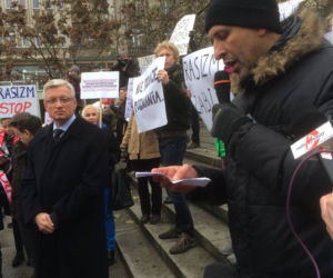 Poznań: Manifestacja muzułmanów w Polsce przeciwko terroryzmowi