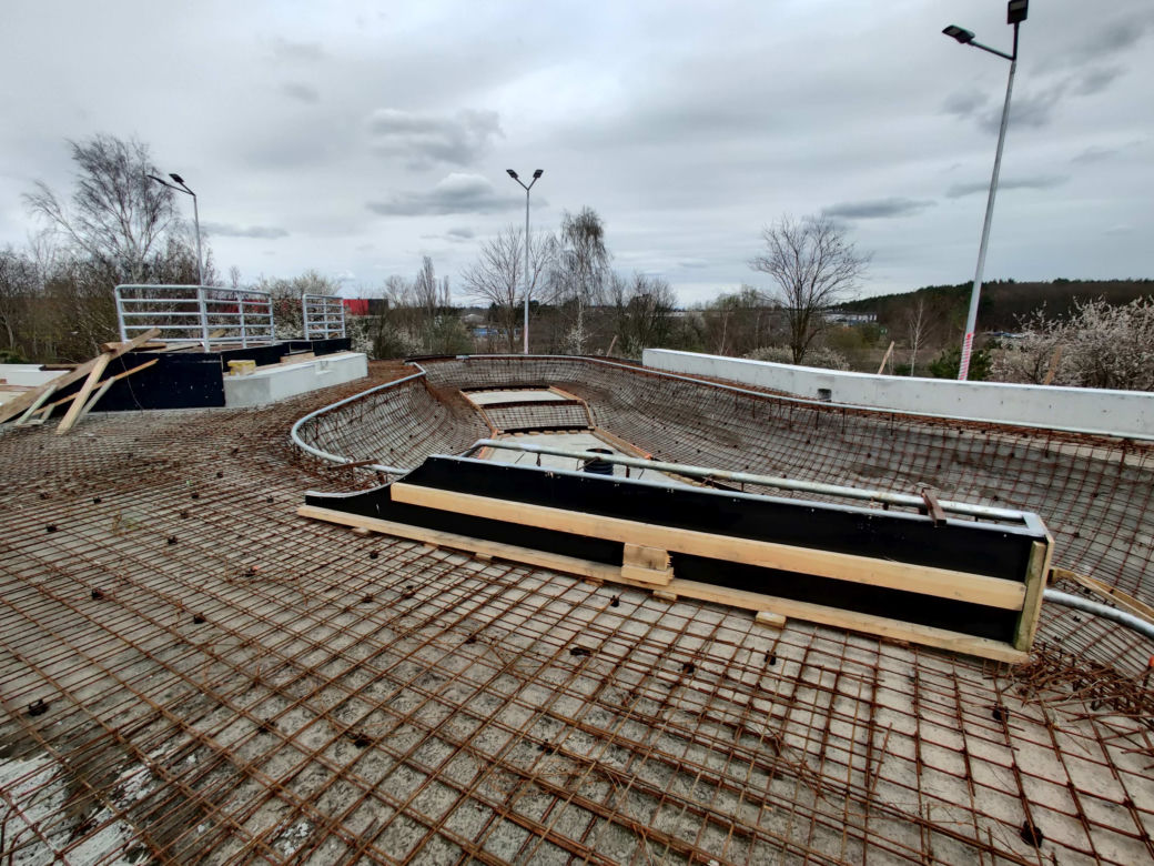 Budowa skateparku na os. Majowym - kwiecień 2021