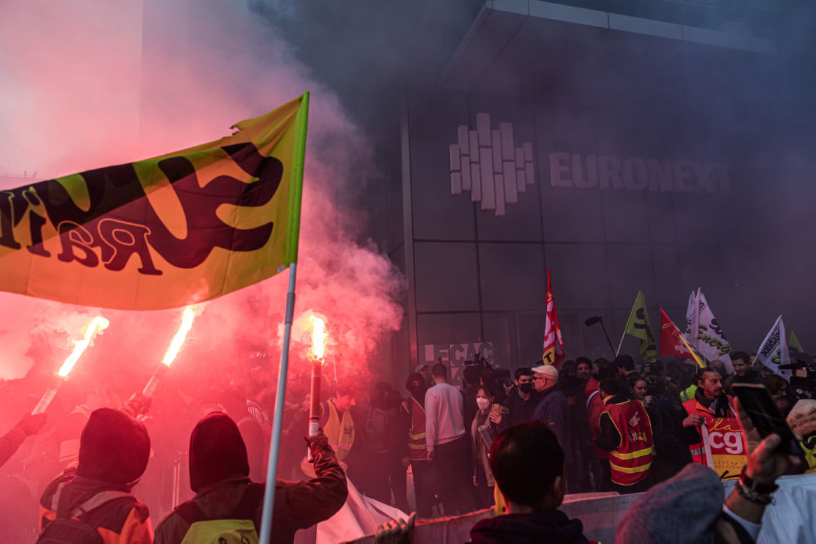 Demonstracja przeciwko reformie emerytalnej w Paryżu