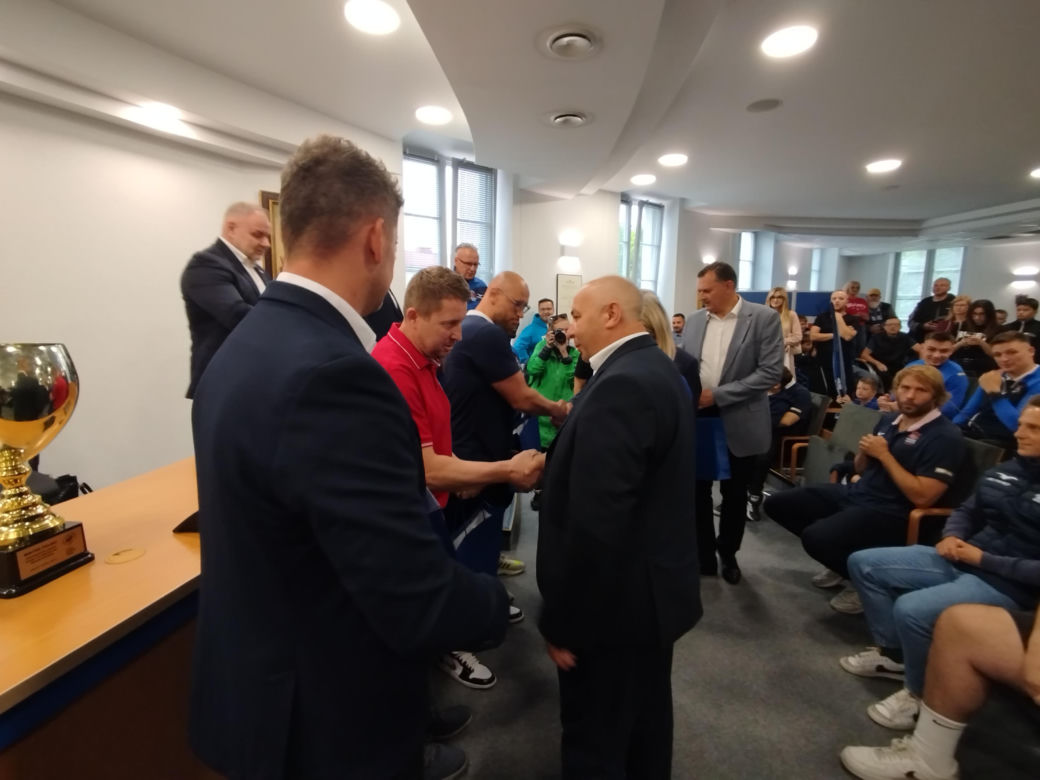 Społeczność sportowców i kibiców rugby z Siedlec uczciła największy z dotychczasowych sukcesów w historii klubu