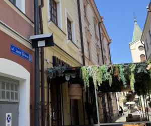 Ocalił ludzi przed eksplozją. Niezwykłe bohaterstwo woźnego z Lublina. Wyniósł bombę z Ratusza
