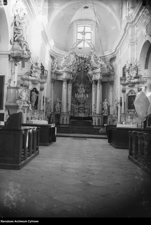 Ciechanowiec. Kościół pod wezwaniem Trójcy Przenajświętszej, lata międzywojenne