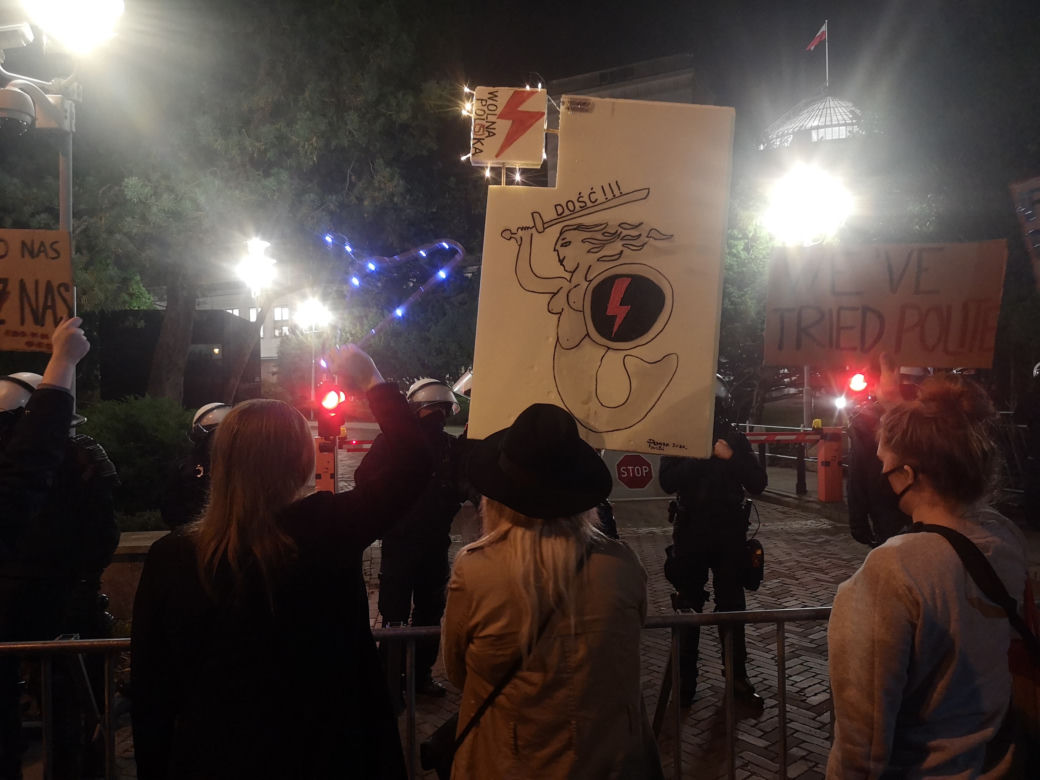 Protesty kobiet 28.10.2020. Polki manifestują w Warszawie